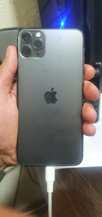 Iphone 11 pro max 64Gb gold. obmen