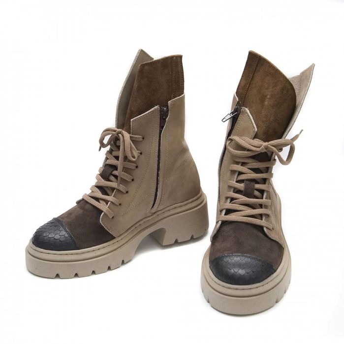 Боти от естествен велур в бежов цвят