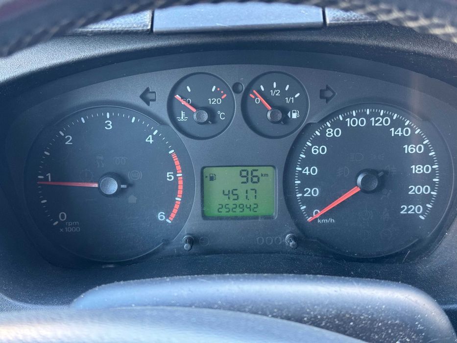 Ford Transit 2.4TDI 6м клима