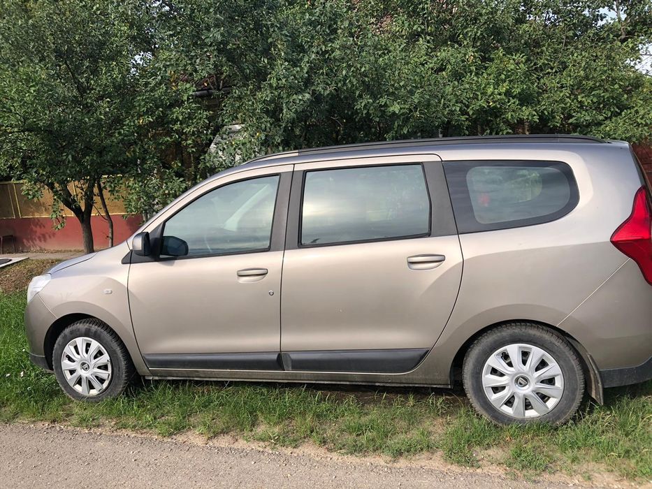 Vând Dacia Lodgy