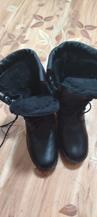 Продам берцы зимние