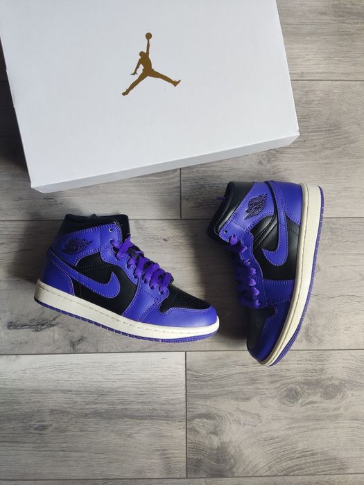 Air Jordan 1 Mid Black Purple