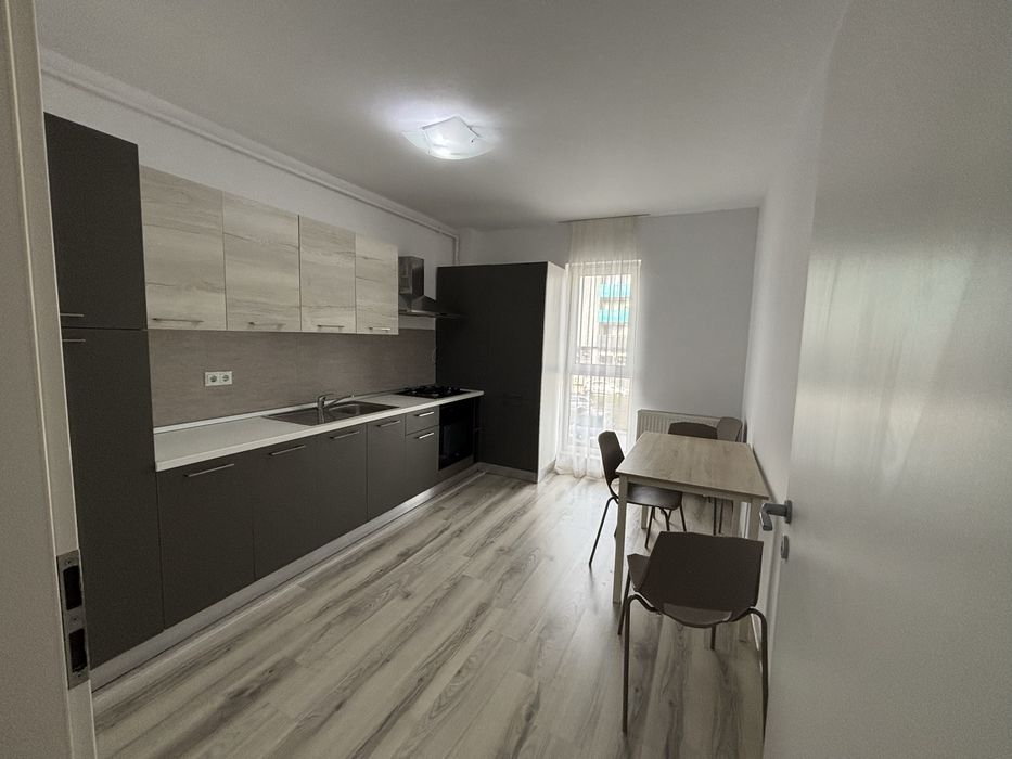 Inchiriez apartament 2 camere New City Eroilor | Parcare inclusa