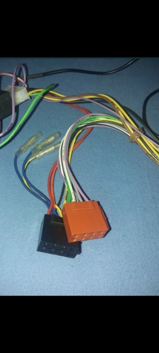 Modul functionare comenzi volan ford pt navigatii/cd-playere afterm.