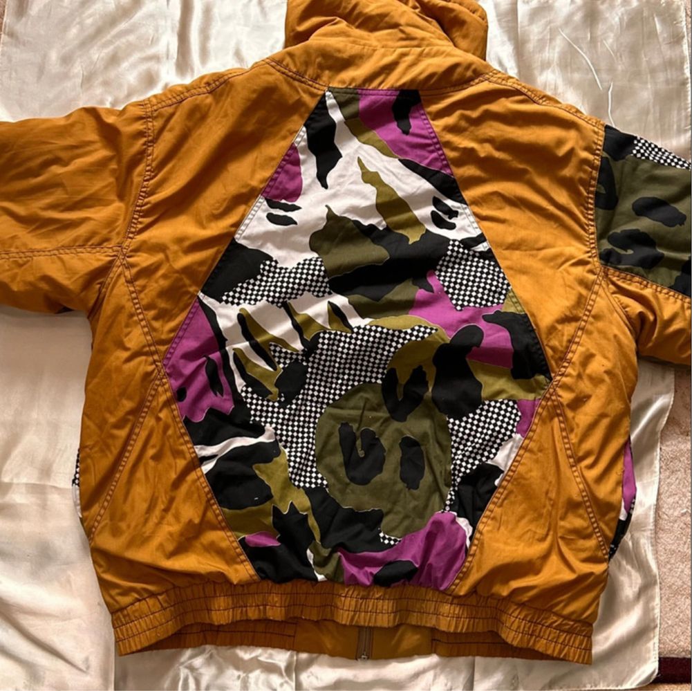Camo Portocaliu Mov Negru Geacă Pufoasă Puffer Jacket Mǎrimea L