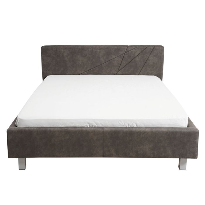 Pat nou tapițat plus saltea nouă