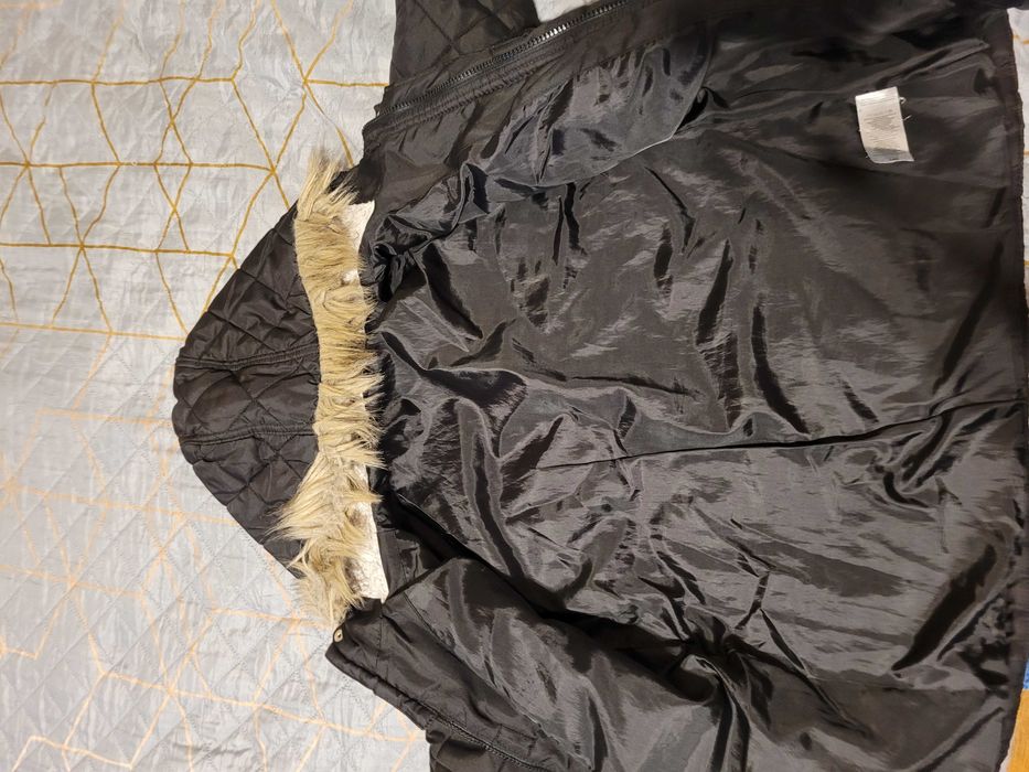 Geaca baieti 8-10 ani ( 140 ) culoarea negru, potrivita iarna