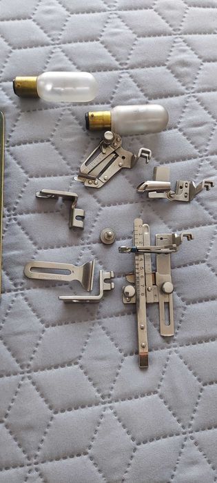 Vand masina de cusut SINGER elctrica de colectie