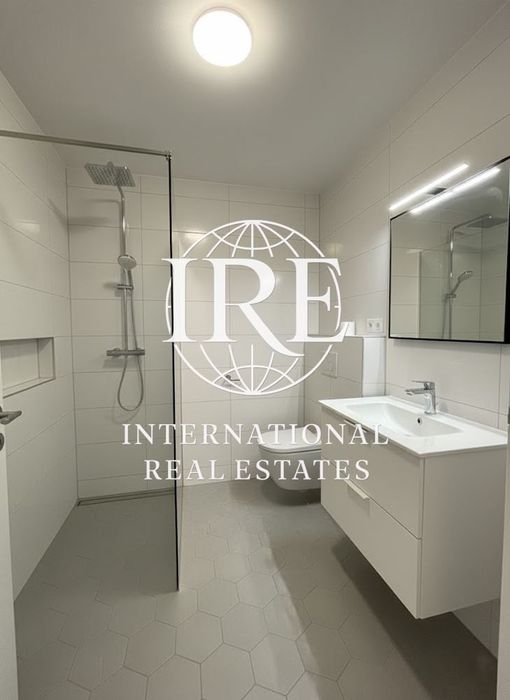 Продава се Тристаен апартамент в Варна, Гранд Мол Варна - 110 кв.м за 1427 €/кв.м - Снимка #5