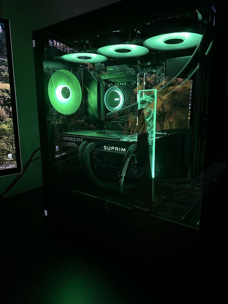 Gaming PC MSI Rtx 4090 suprim liquid 24GB -i9-14900k