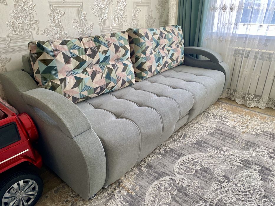 Продам диван в отличном состоянии