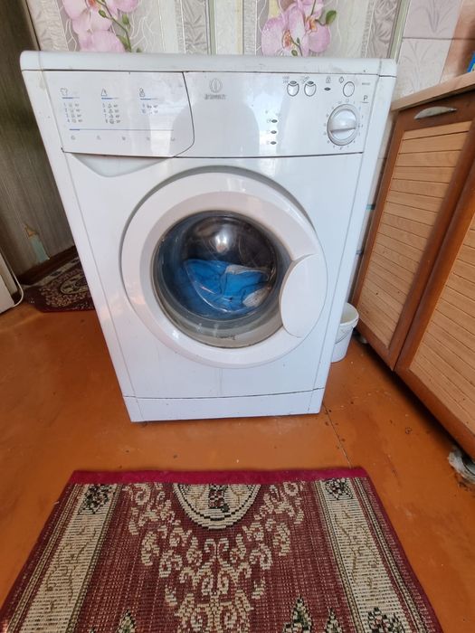 Стиральная машина Indesit