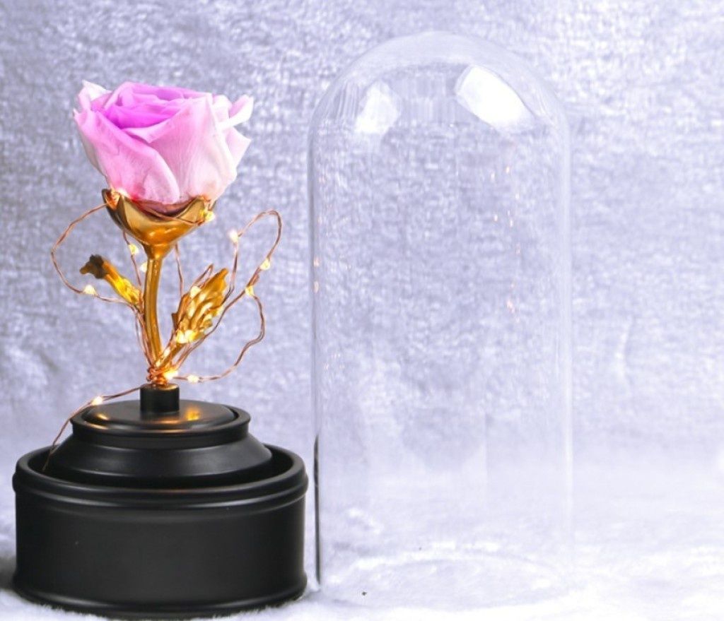Вълшебна неувяхваща роза в стъкленица с LED светлина.