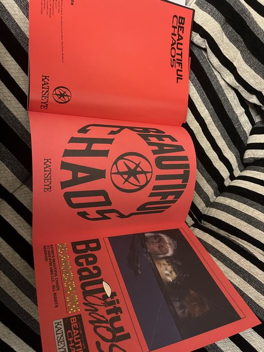 KATSEYE – Beautiful Chaos | албум + стикери | чисто нов