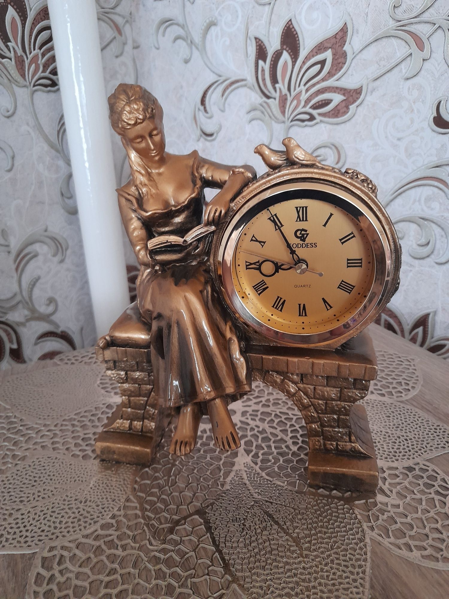 Продам часы  новые в рабочем состоянии