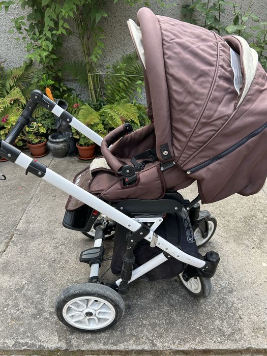 Бебешка количка Carera