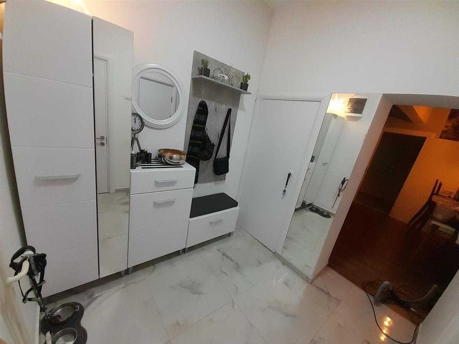 Дава се под наем Многостаен апартамент в Пловдив, Христо Смирненски - 118 кв.м за 418.2 € - Снимка #1