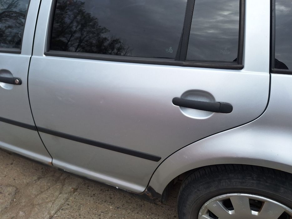 Usa  Portiera spate stanga VOLKSWAGEN GOLF IV Variant 1J5 1999 - 2006