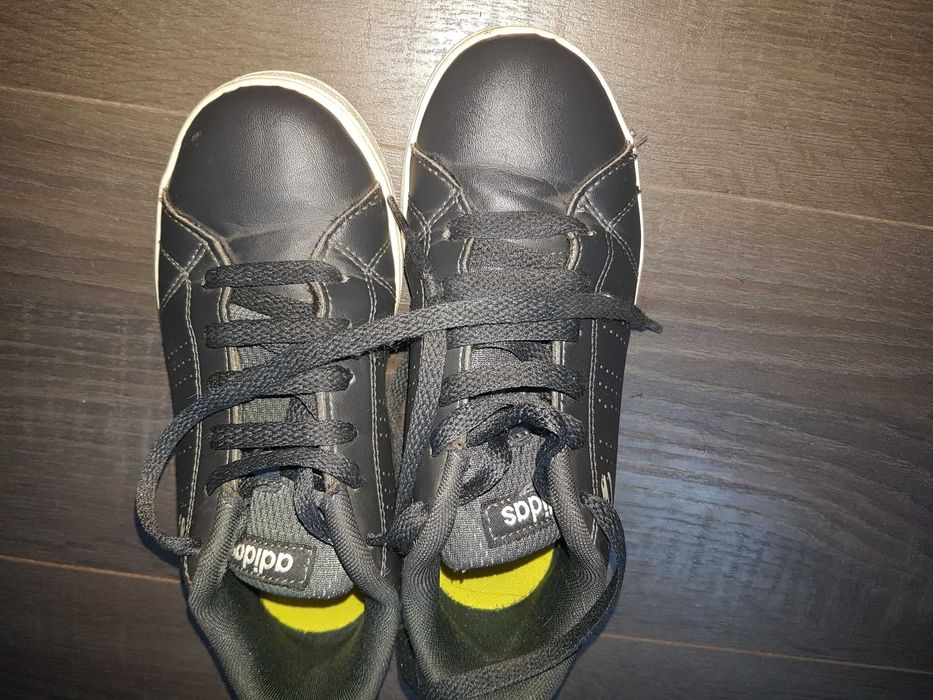Adidas за момче, номер 33
