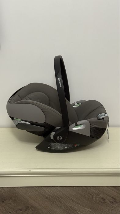 Cybex Cloud T-i size автолюлька и база isofix