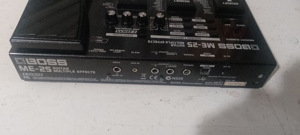 Boss ME - 25 skripka uchun pedal