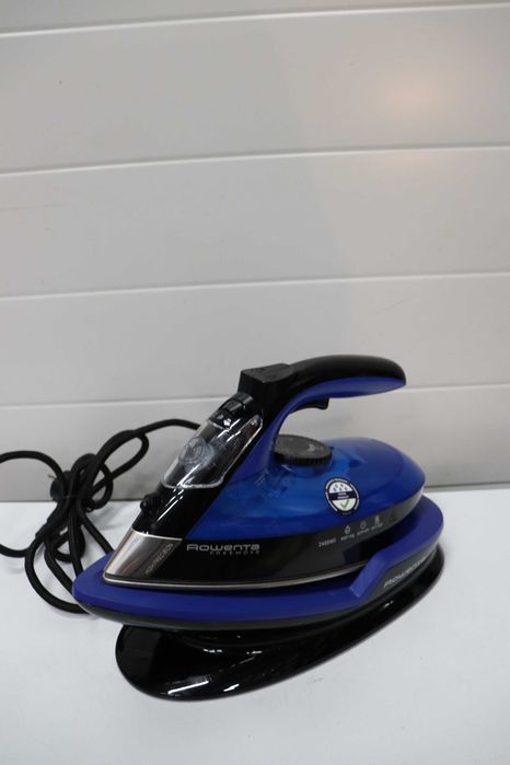 Парна ютия Rowenta DE5010 Microsteam soleplate 2400W, лек ДЕФЕКТ