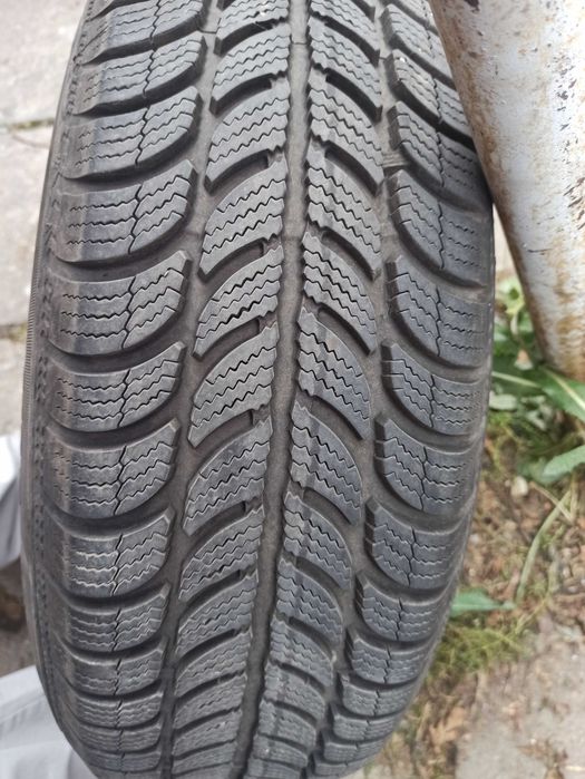 Продавам 4 бр. зимни гуми SAVA 165 65 R 15, 80 лв/бр.