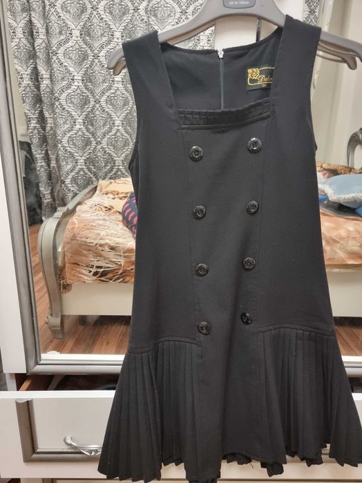 Продам школьный сарафан на девочку