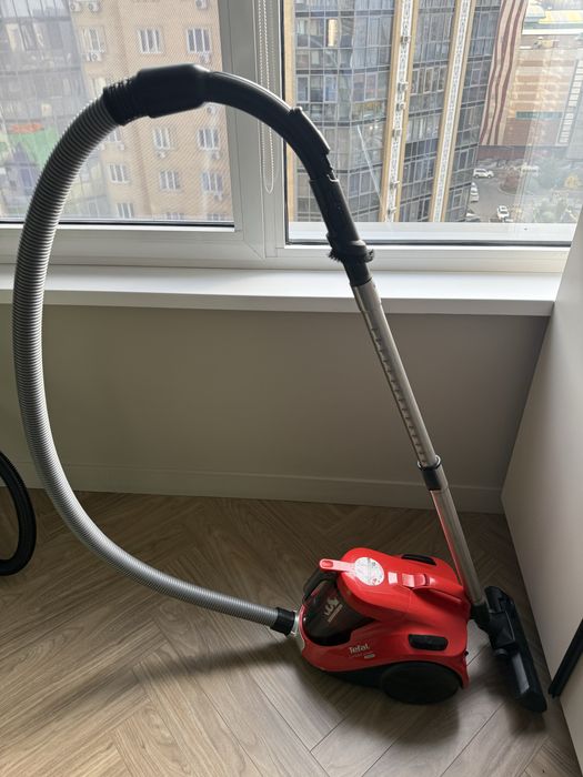 Пылесос Tefal cyclonic продам