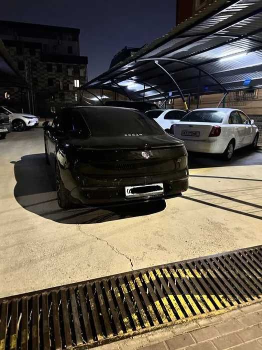 Zeekr 007 100kwh awd