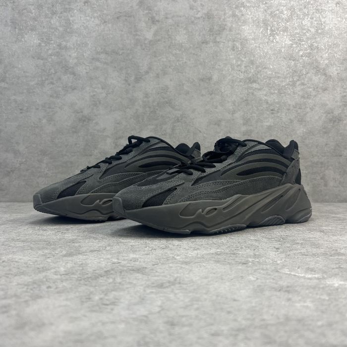 Adidas Yeezy Boost 700 Grey - 40
