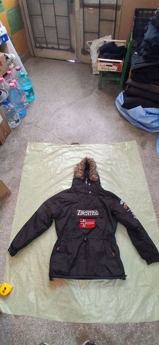 Geaca de schi pentru femei de la Geographical Norway, mărimea L