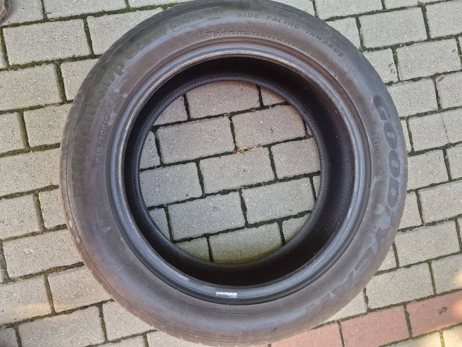 Vând anvelope folosite