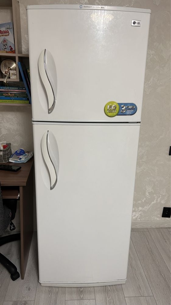 Холодильник LG