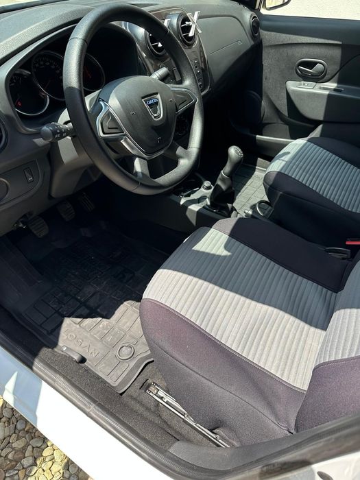 De vanzare. Proprietar