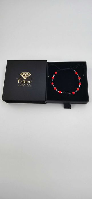 Brățară cu mărgele roșii și negre, cruciuliță și bile din aur 14K