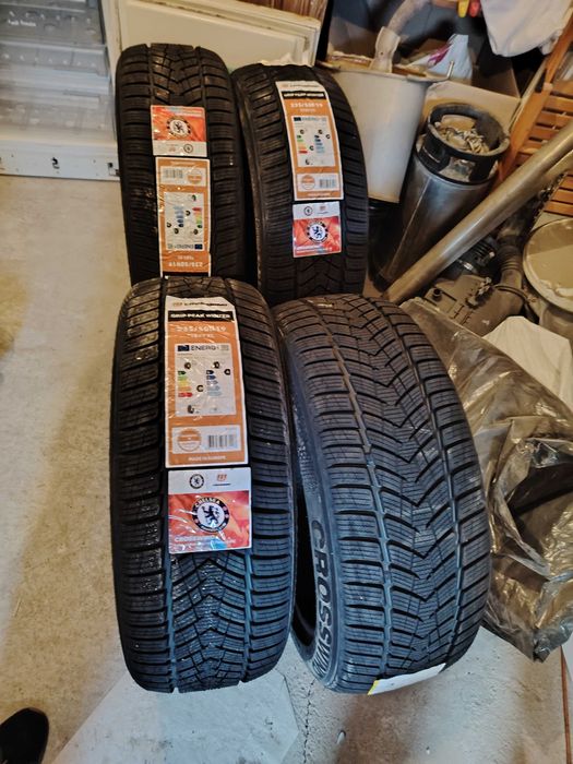 Чисто нови 4бр. зимни гуми CROSSWIND 235x50 19 r19