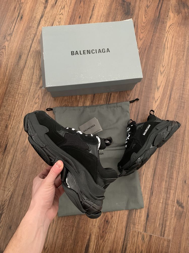 Balenciaga Triple S Black• STOC: 39,40,42 • Livrare 1-2 zile •