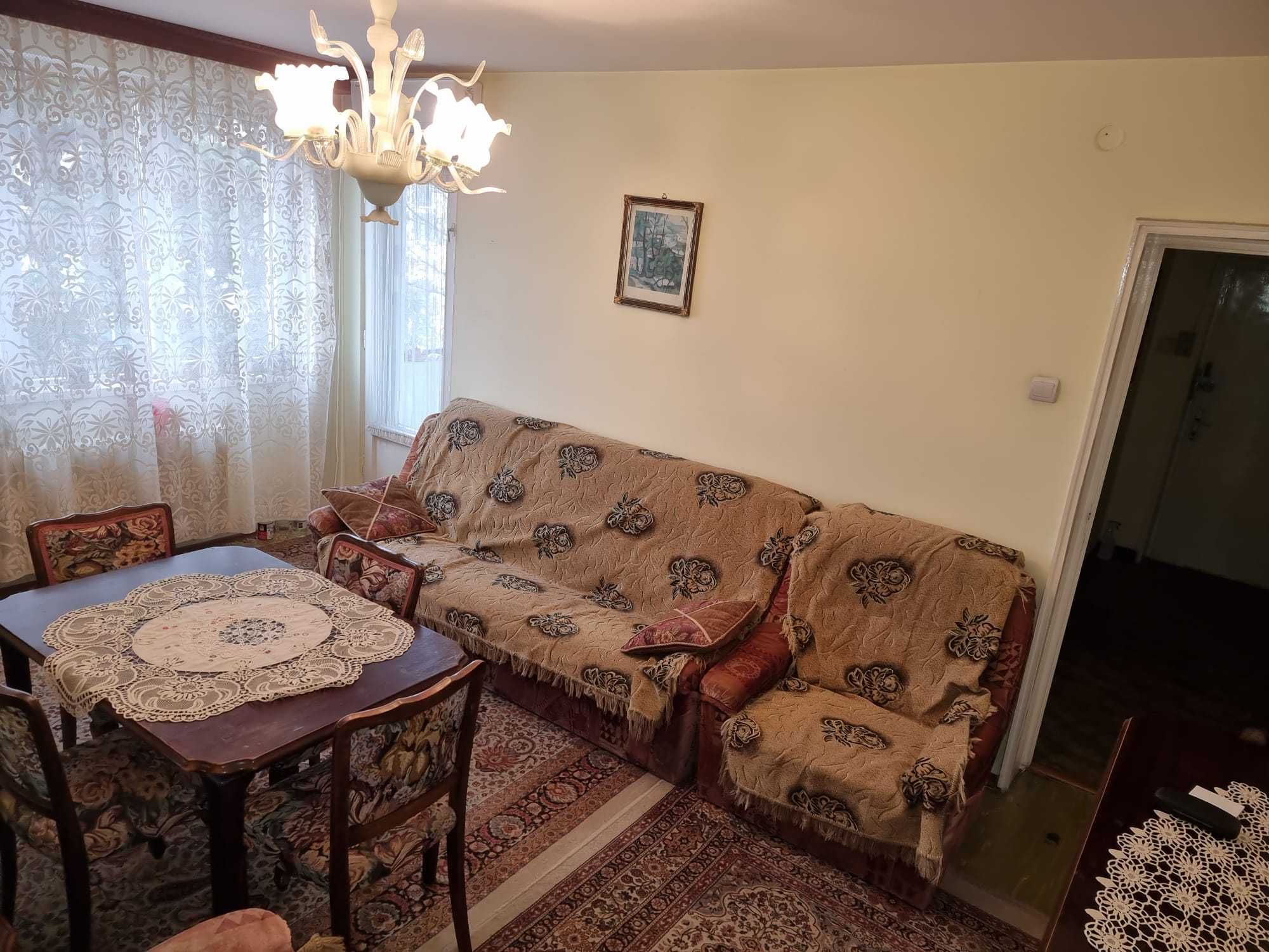 Apartament 3 camere semidecomandat - strada Secuilor - Brancoveanu