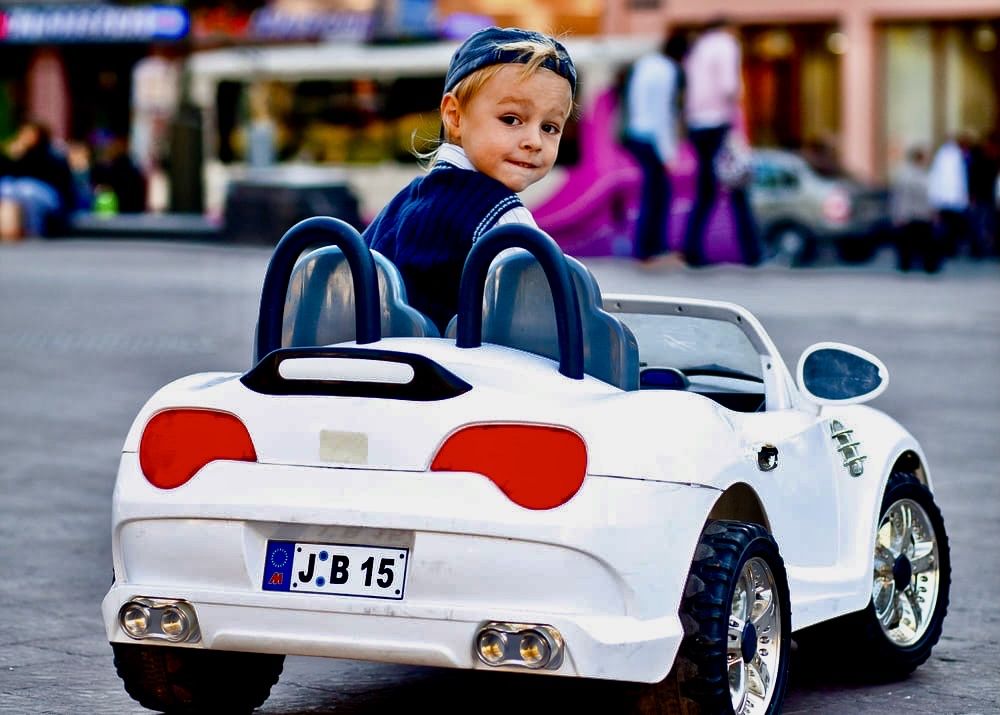 Детский электромобиль машина оригинал заводской качественный