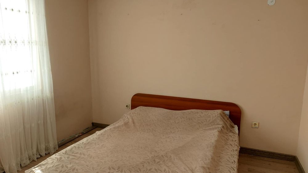 Продава се Тристаен апартамент в Хасково, Промишлена зона - Юг - 90 кв.м за 992 €/кв.м - Снимка #2