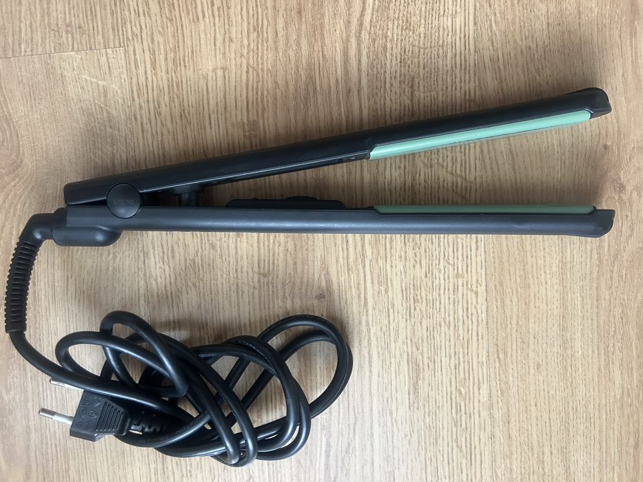 Преса за изправяне и къдрене