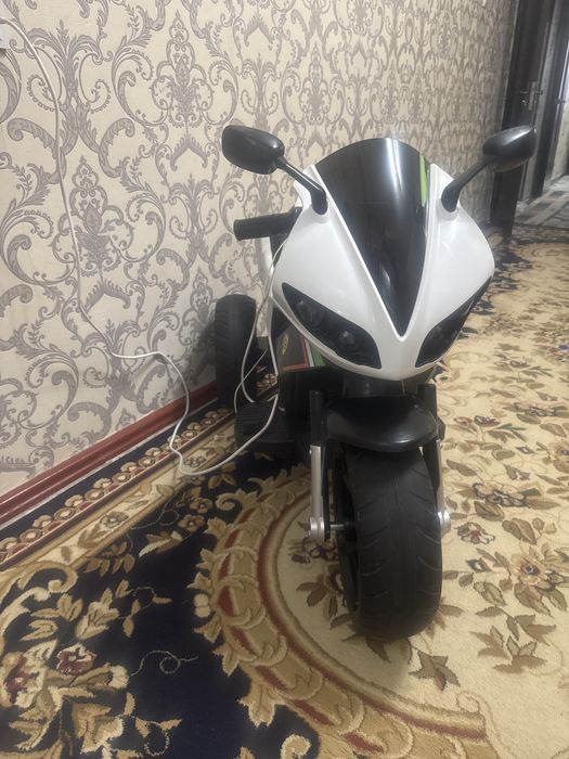 Elektroniy motosikil 3 yoshdan 8 yoshgachom