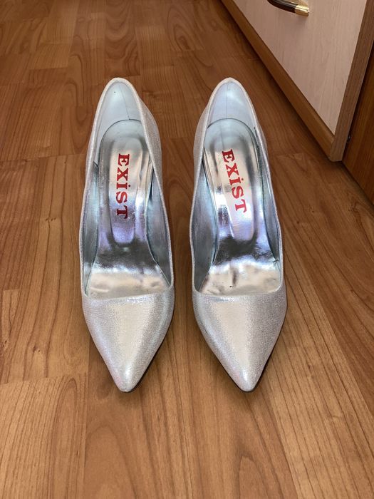 Pantofi argintii marime 36