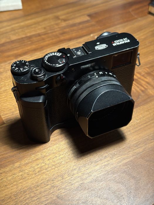 Aparat foto Fujifilm X100V