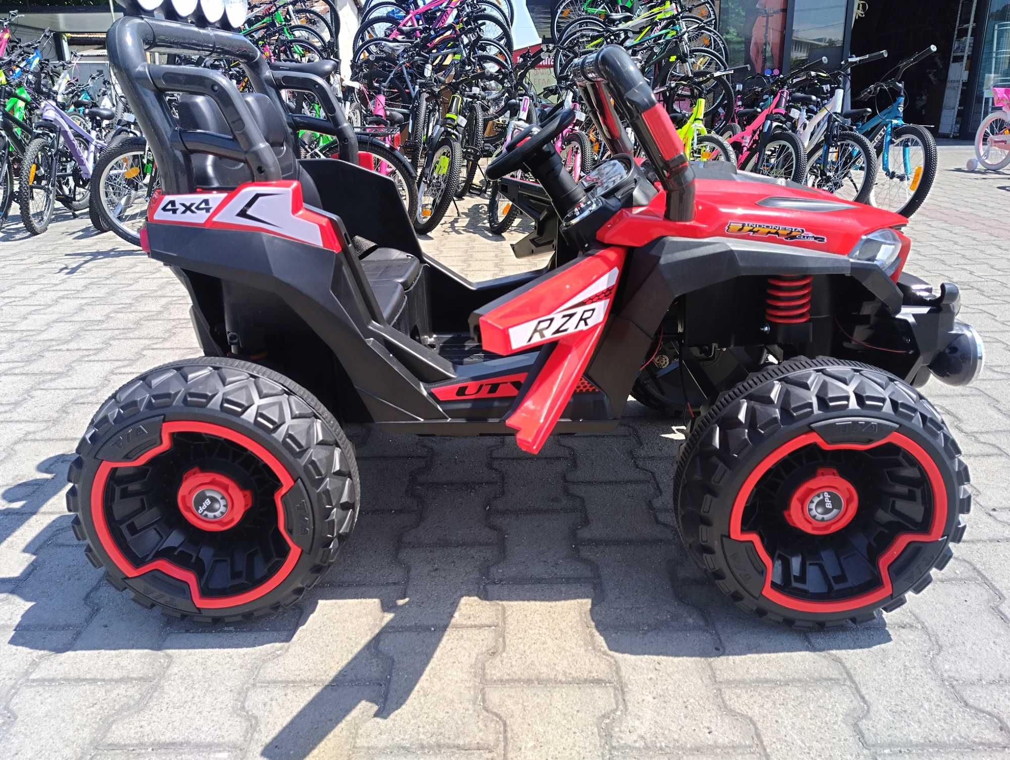 AFRICA двуместен акумулаторен джип JAKARTA 4x4 червен