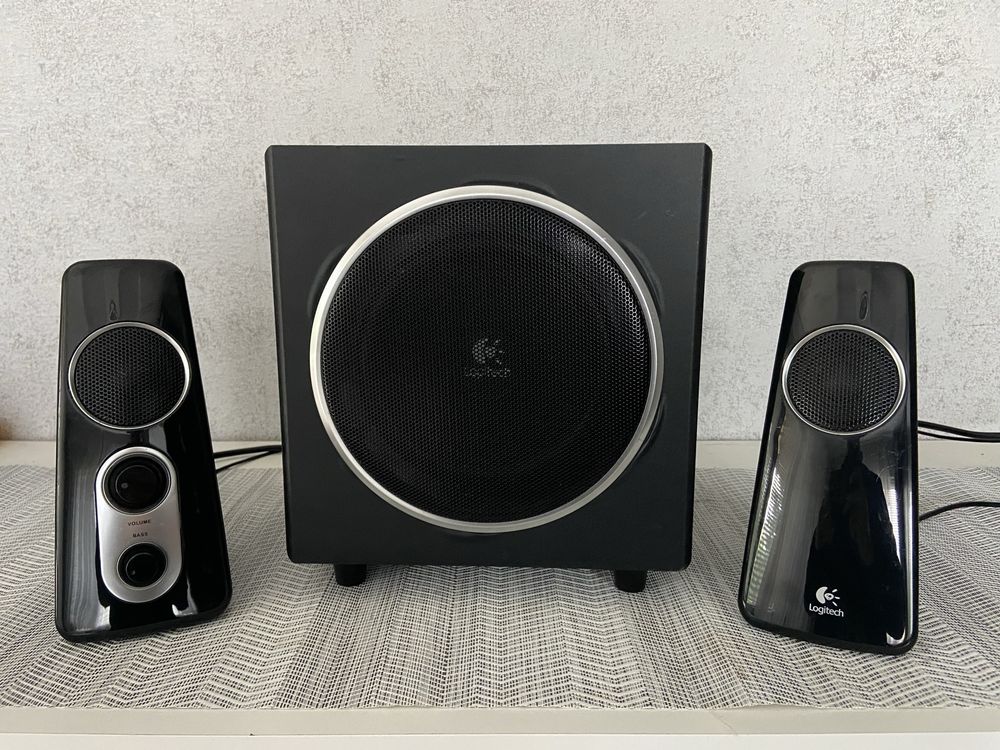 Буфер С Колони Logitech Z523 2.1