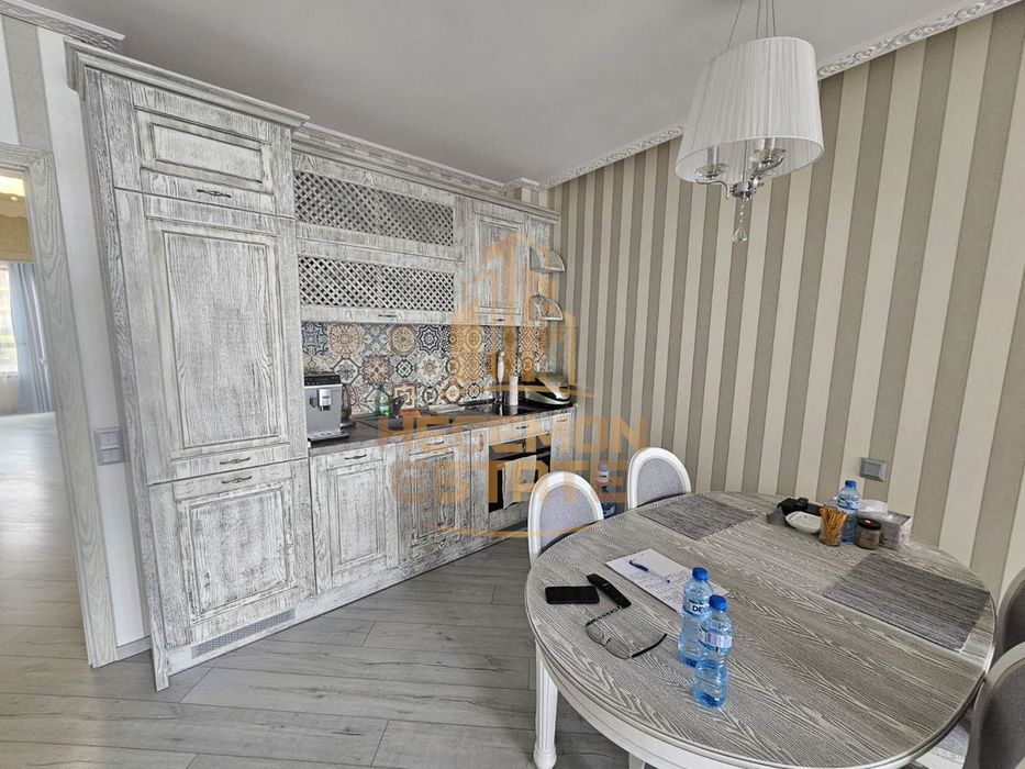 Продава се Тристаен апартамент в к.к. Златни пясъци - 120 кв.м за 1909 €/кв.м - Снимка #2