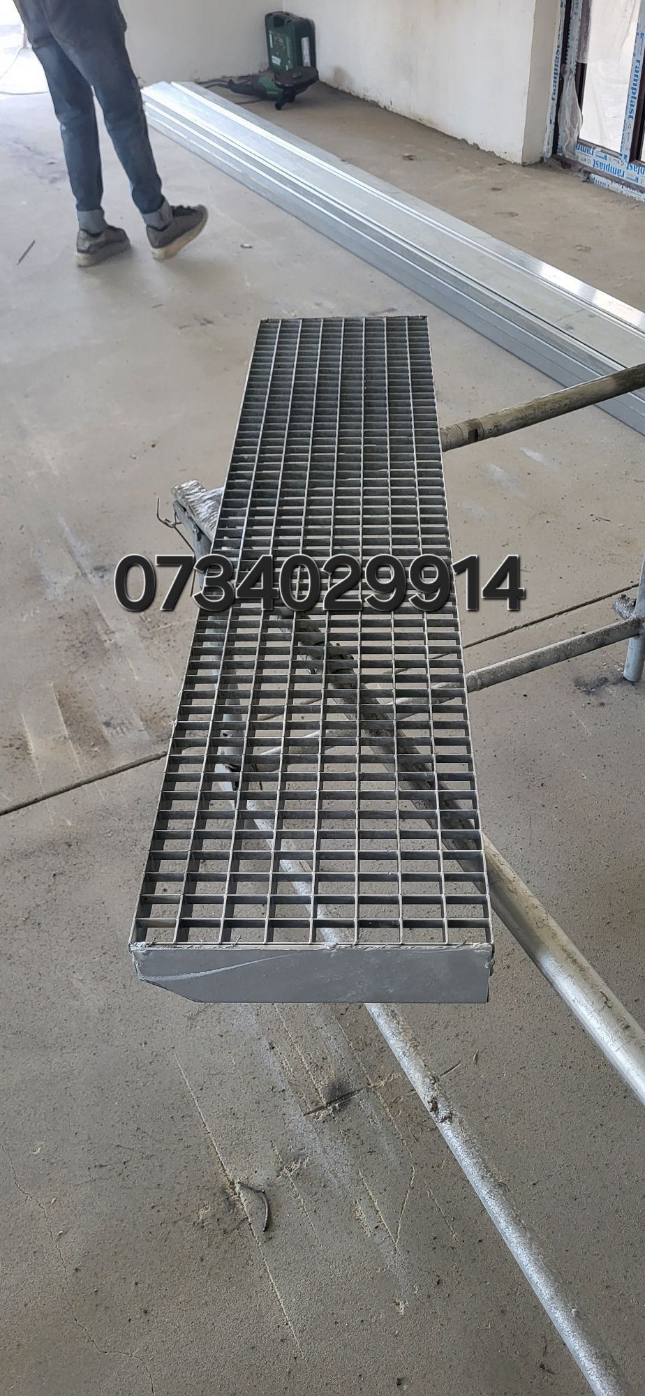 Trepte metalice zincate
