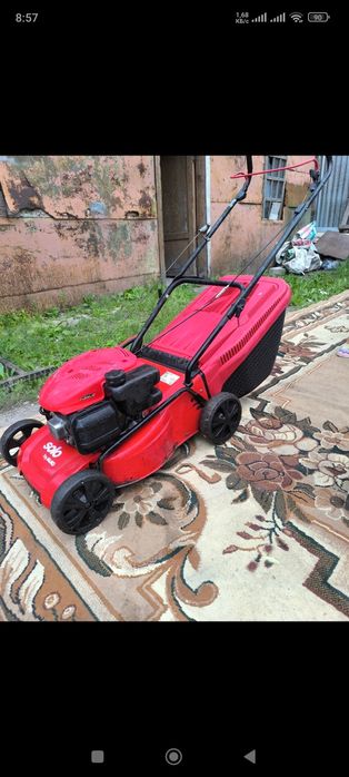 Газонокосилка бензиновая